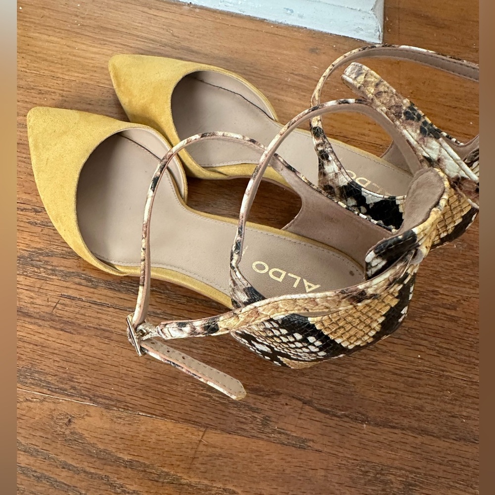 Aldo yellow snakeskin mix block heels 9